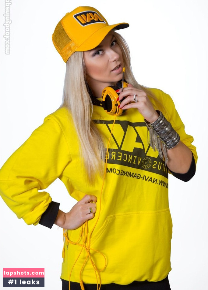 Polina Logunova gallery photo #185