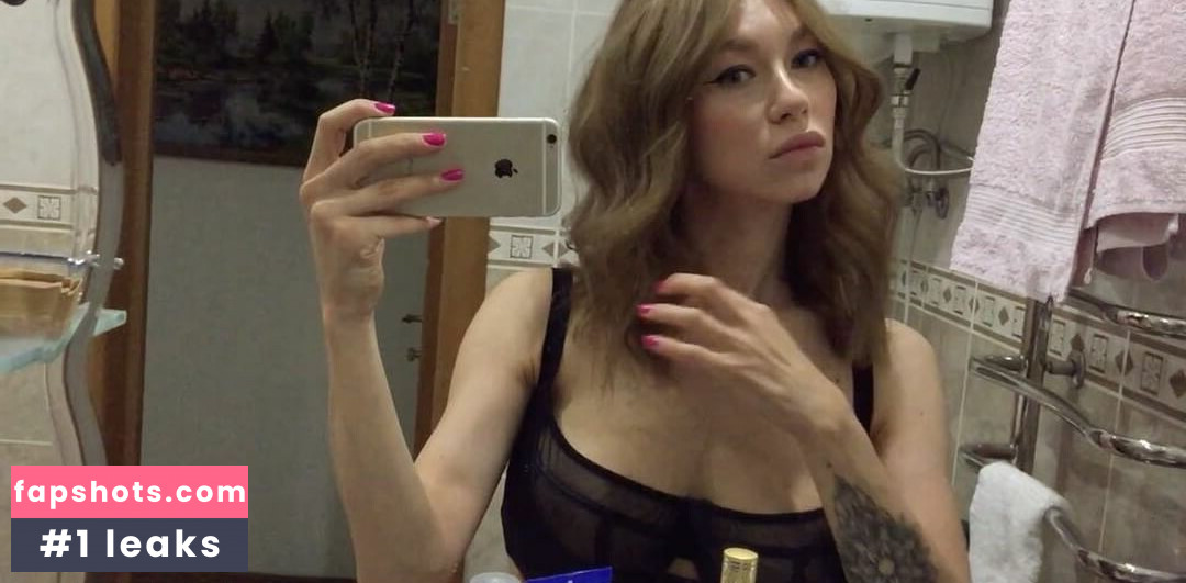 Polina Logunova gallery photo #44