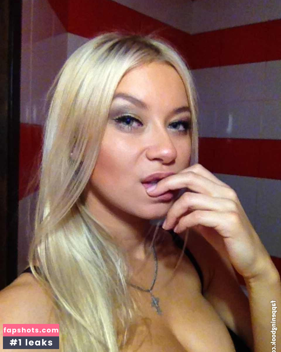 Polina Logunova gallery photo #93