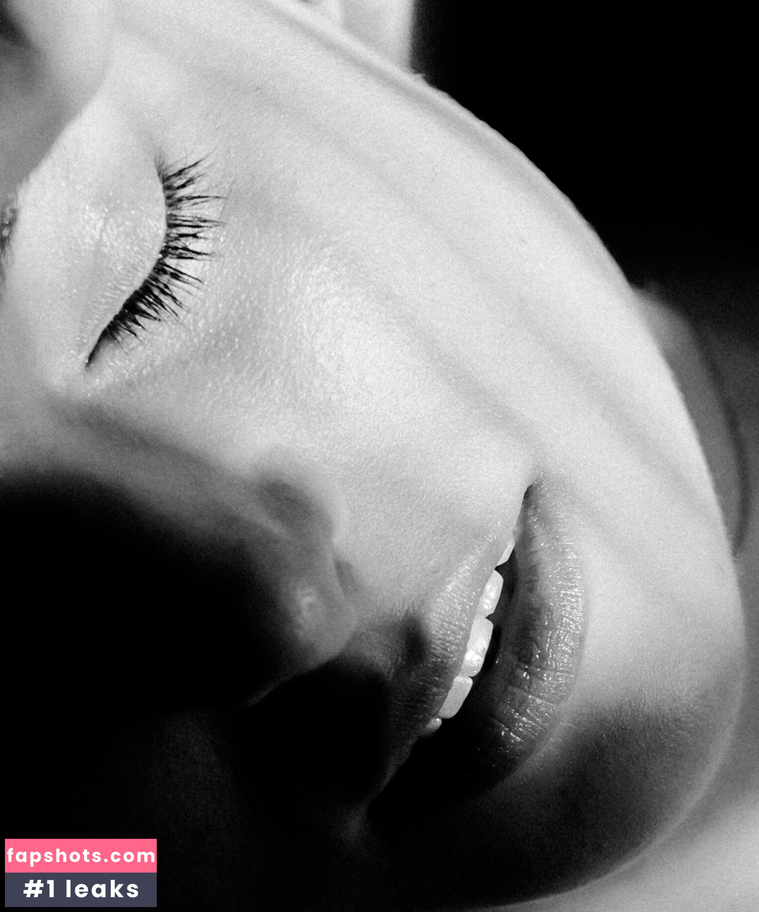 Polina Pavelko gallery photo #17