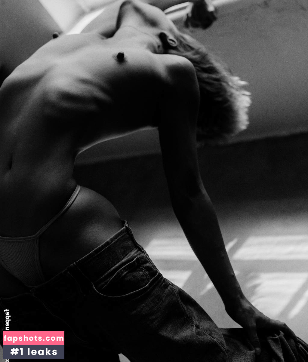 Polina Pavelko gallery photo #24