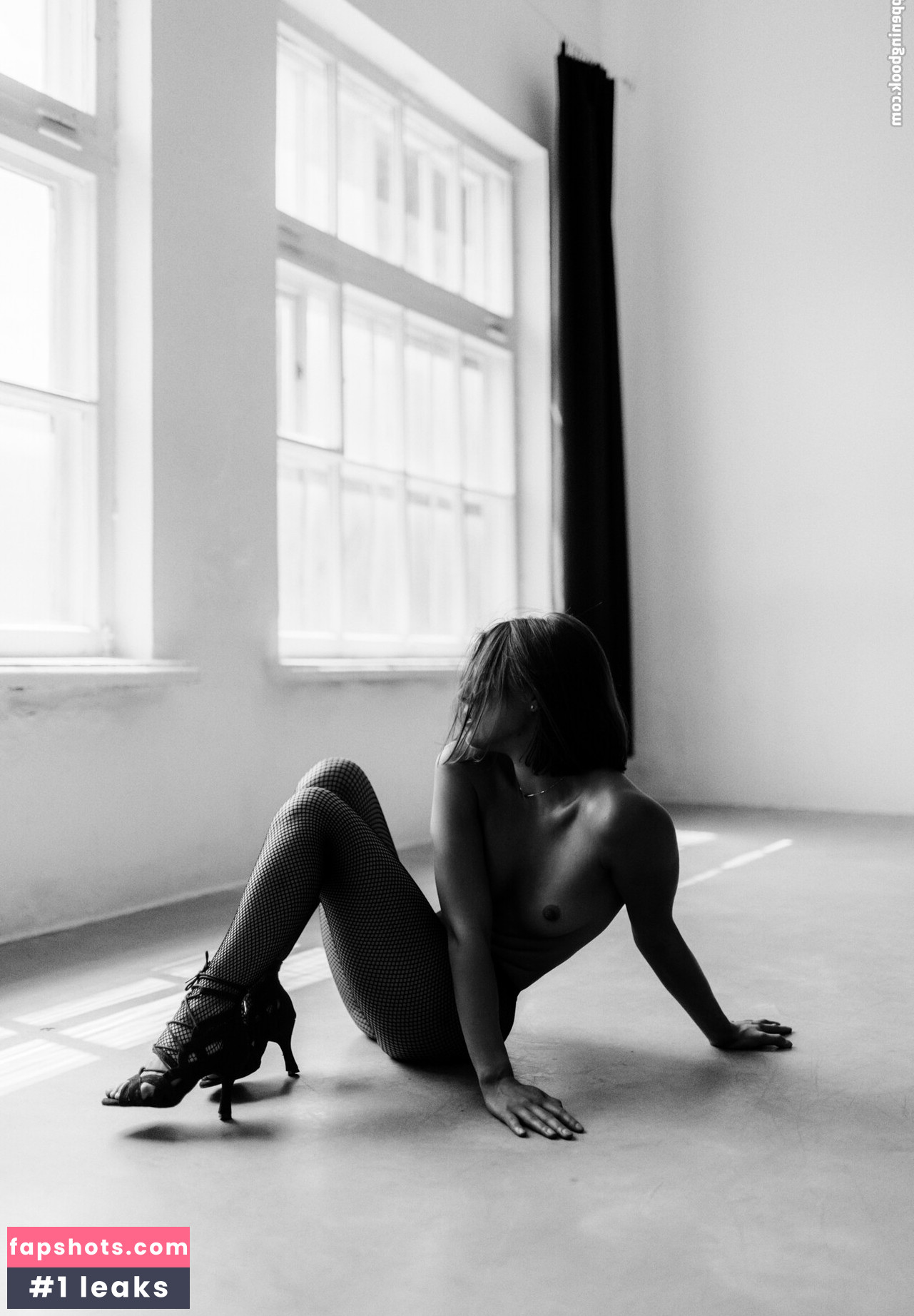 Polina Pavelko gallery photo #10