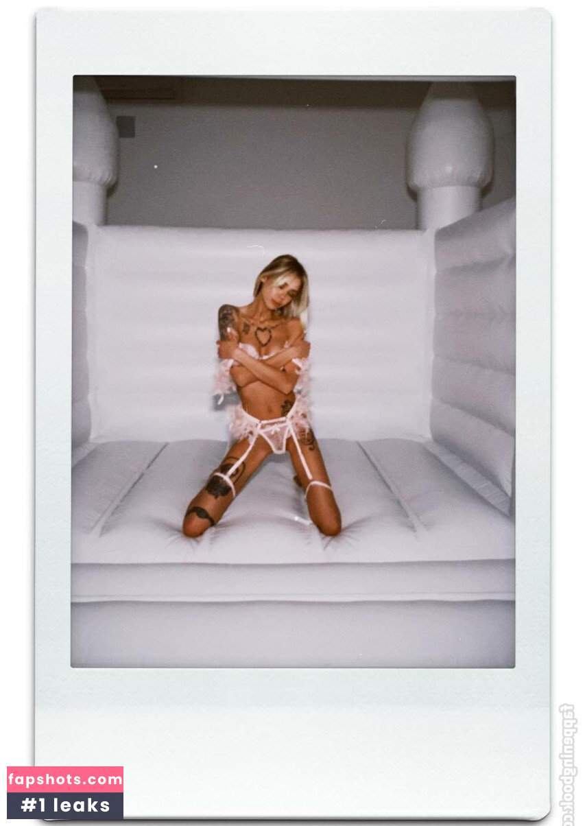 Polina Rahmanova gallery photo #19