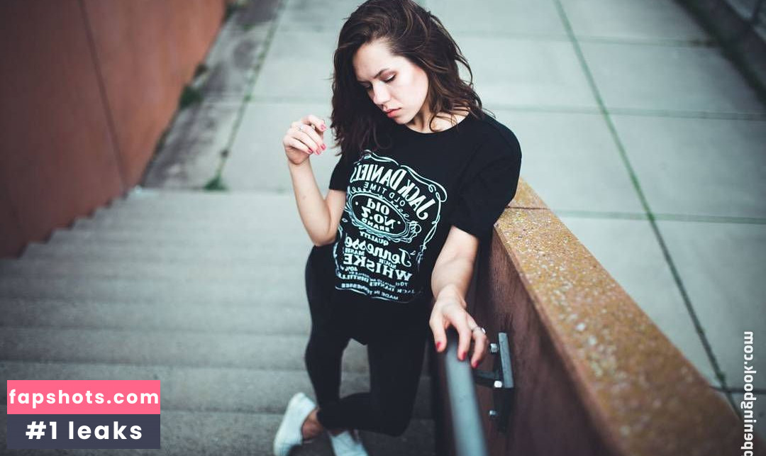 Polina Volodina Nude Leaks OnlyFans Photos #21 - LeakJerk