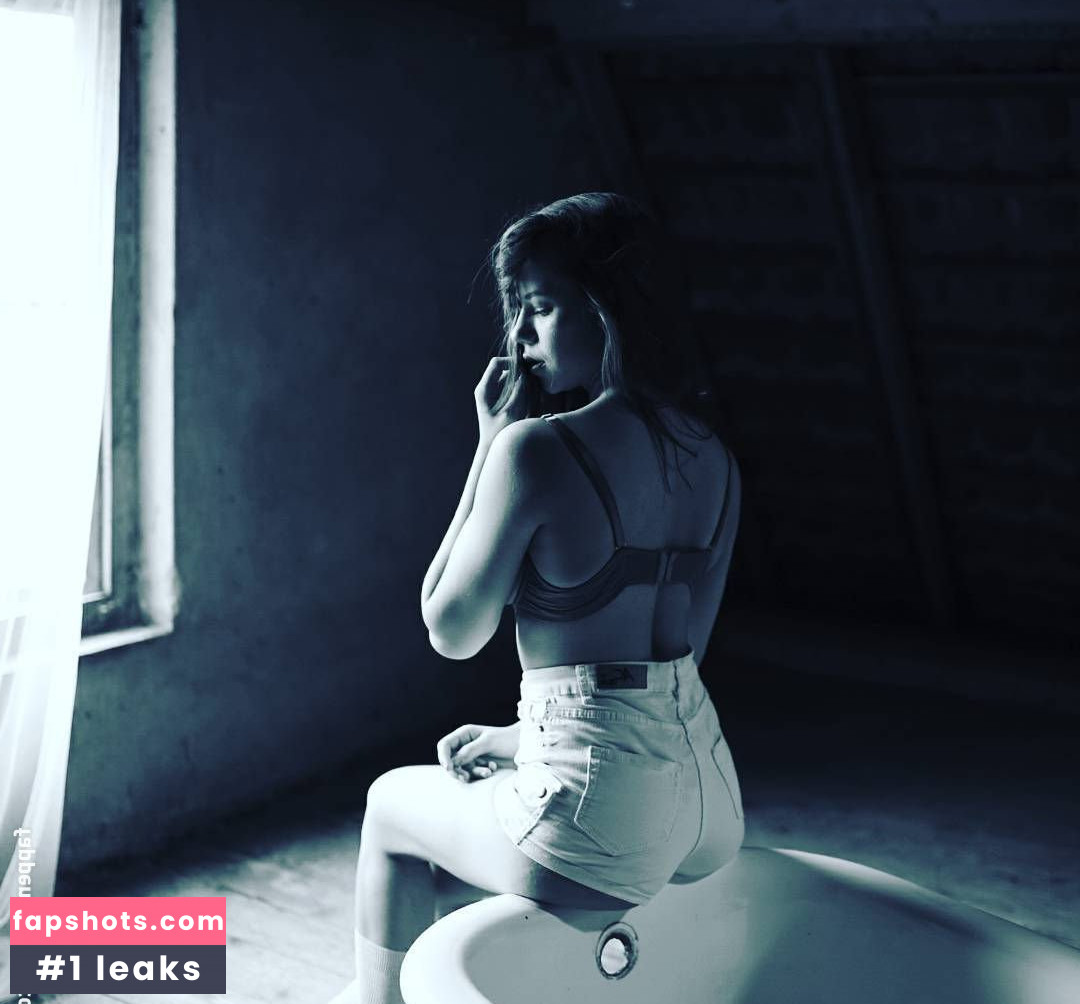 Polina Volodina Nude Leaks OnlyFans Photos #22 - LeakJerk