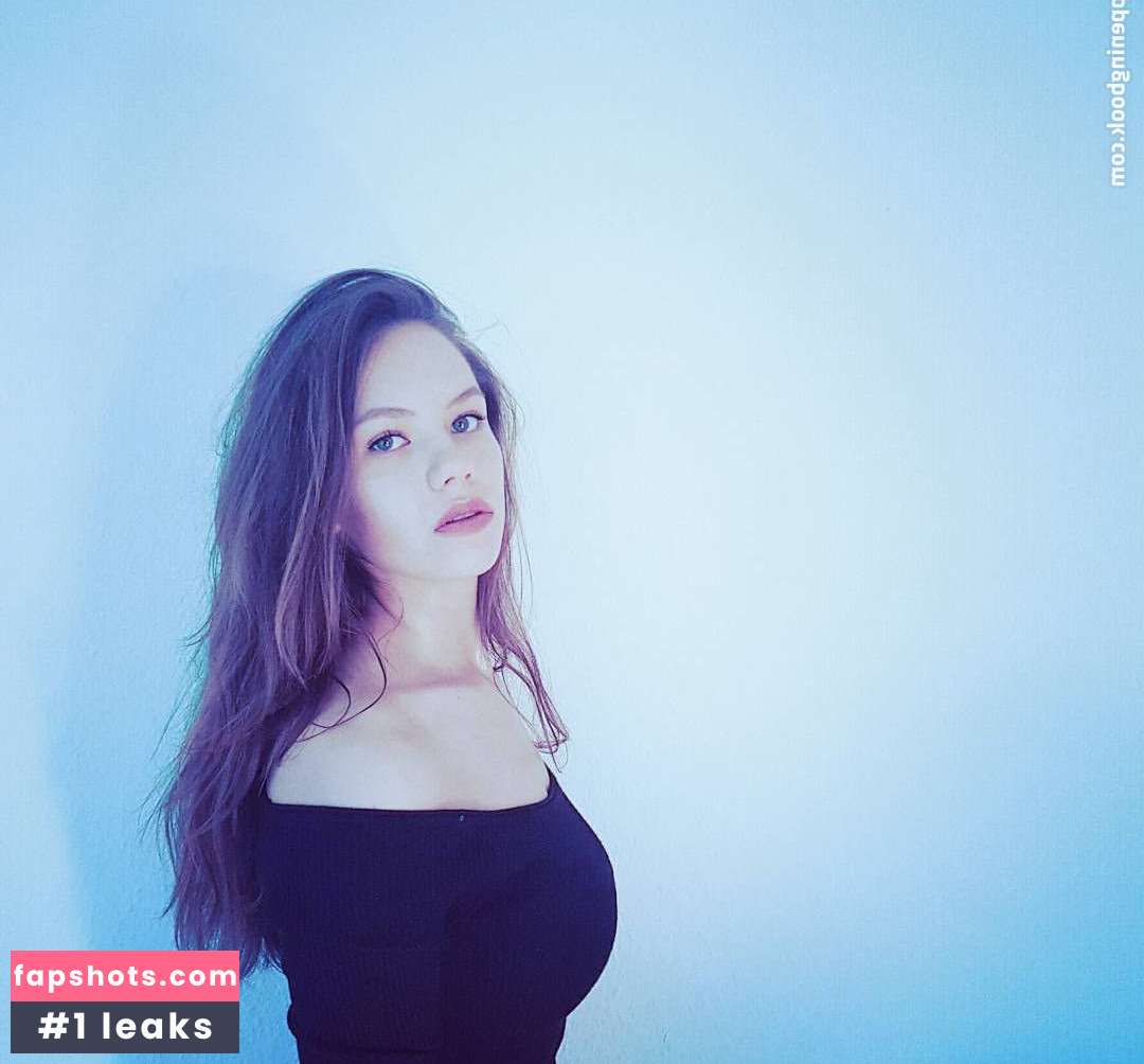 Polina Volodina Nude Leaks OnlyFans Photos #28 - LeakJerk