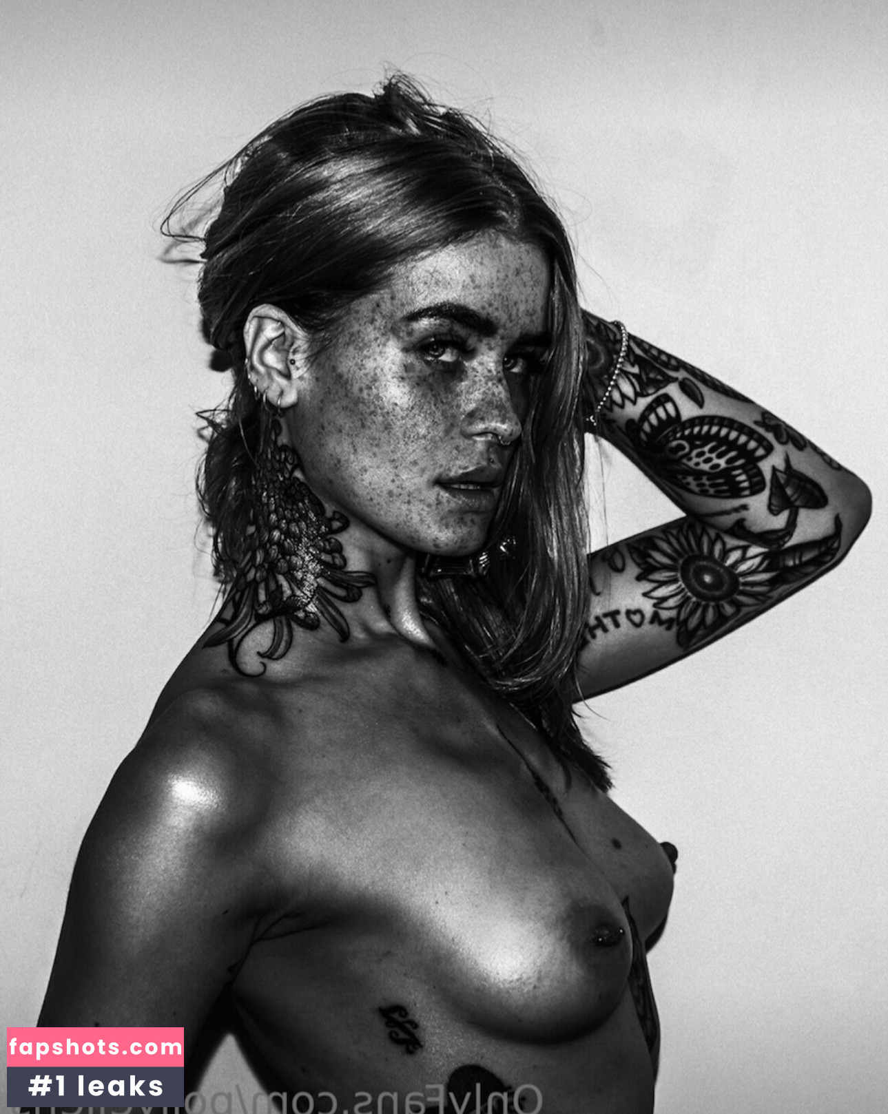 Polly Ellens gallery photo #30