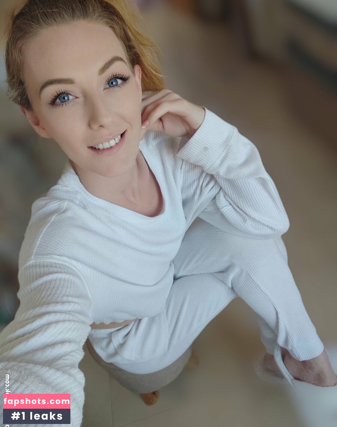 Polly Kendall gallery photo #5