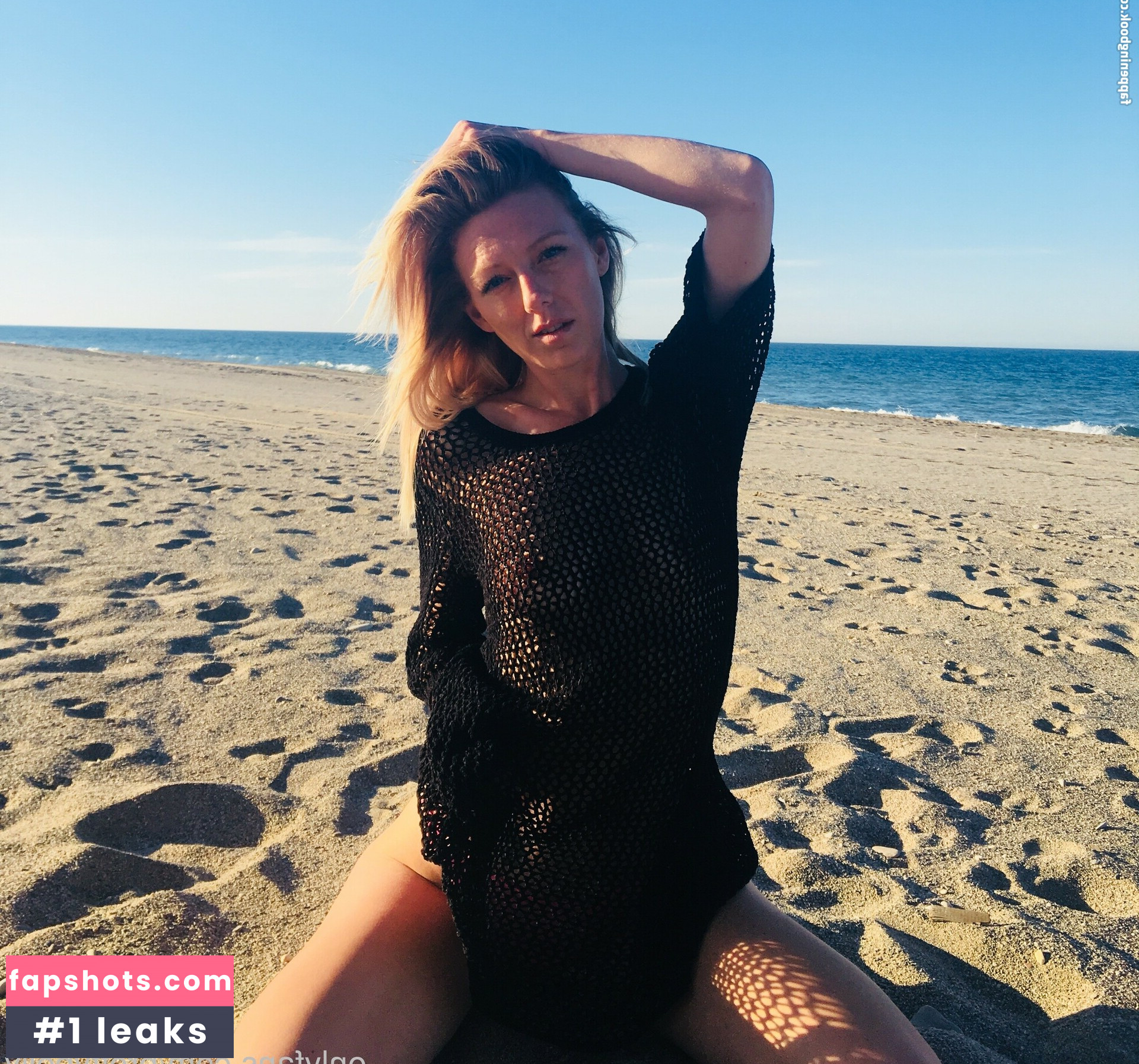 Polly Kendall gallery photo #87