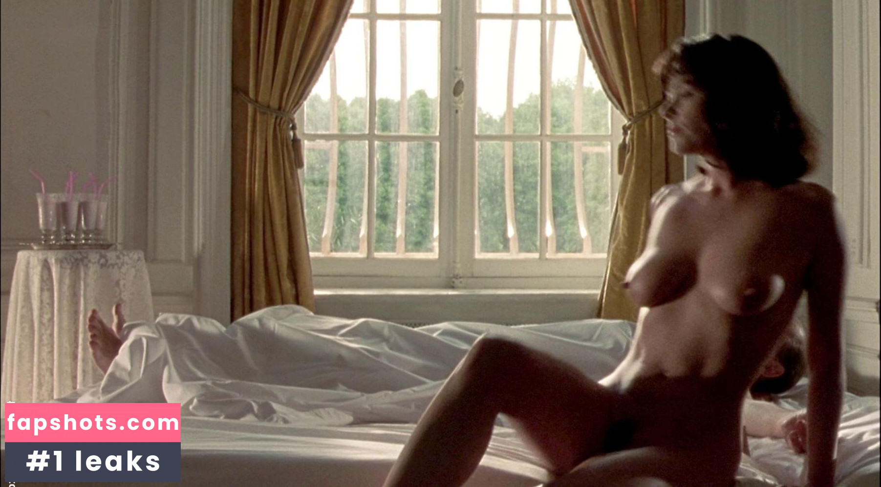 Polly Walker gallery photo #50