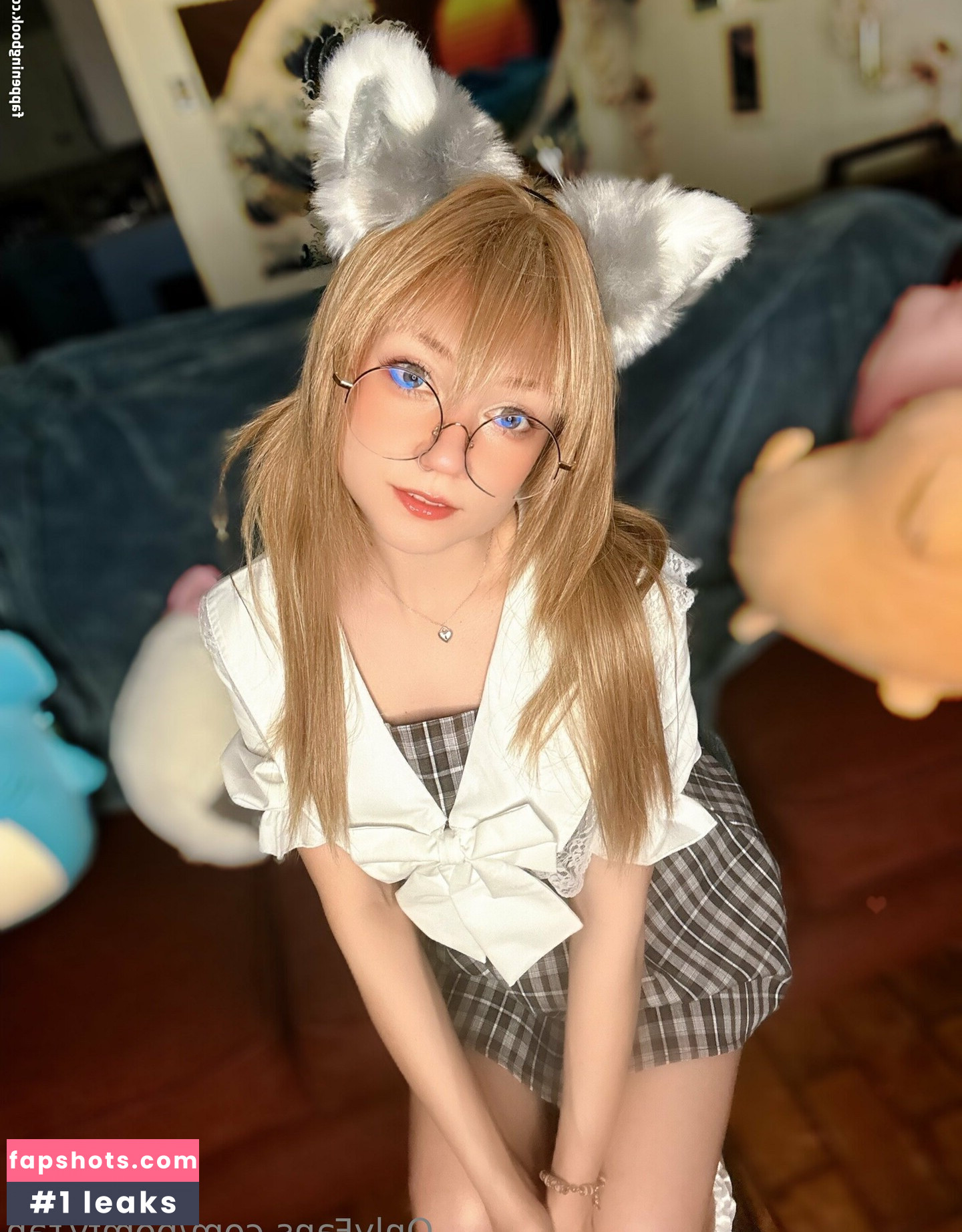 pomfy.tan gallery photo #24