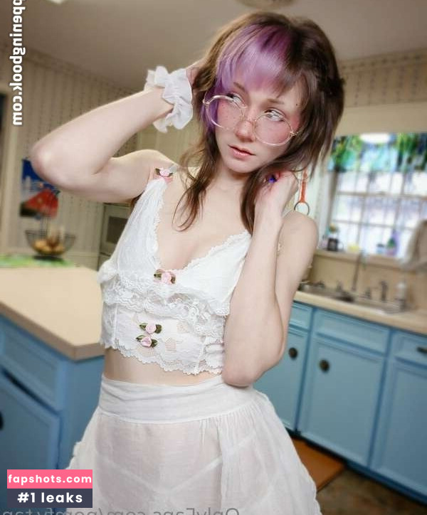 pomfy.tan gallery photo #42