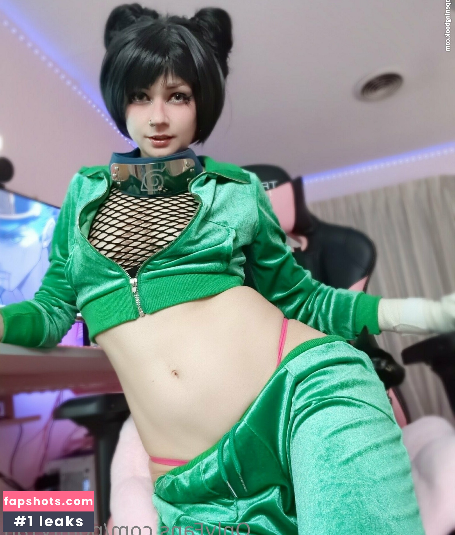 pomfy.tan gallery photo #8