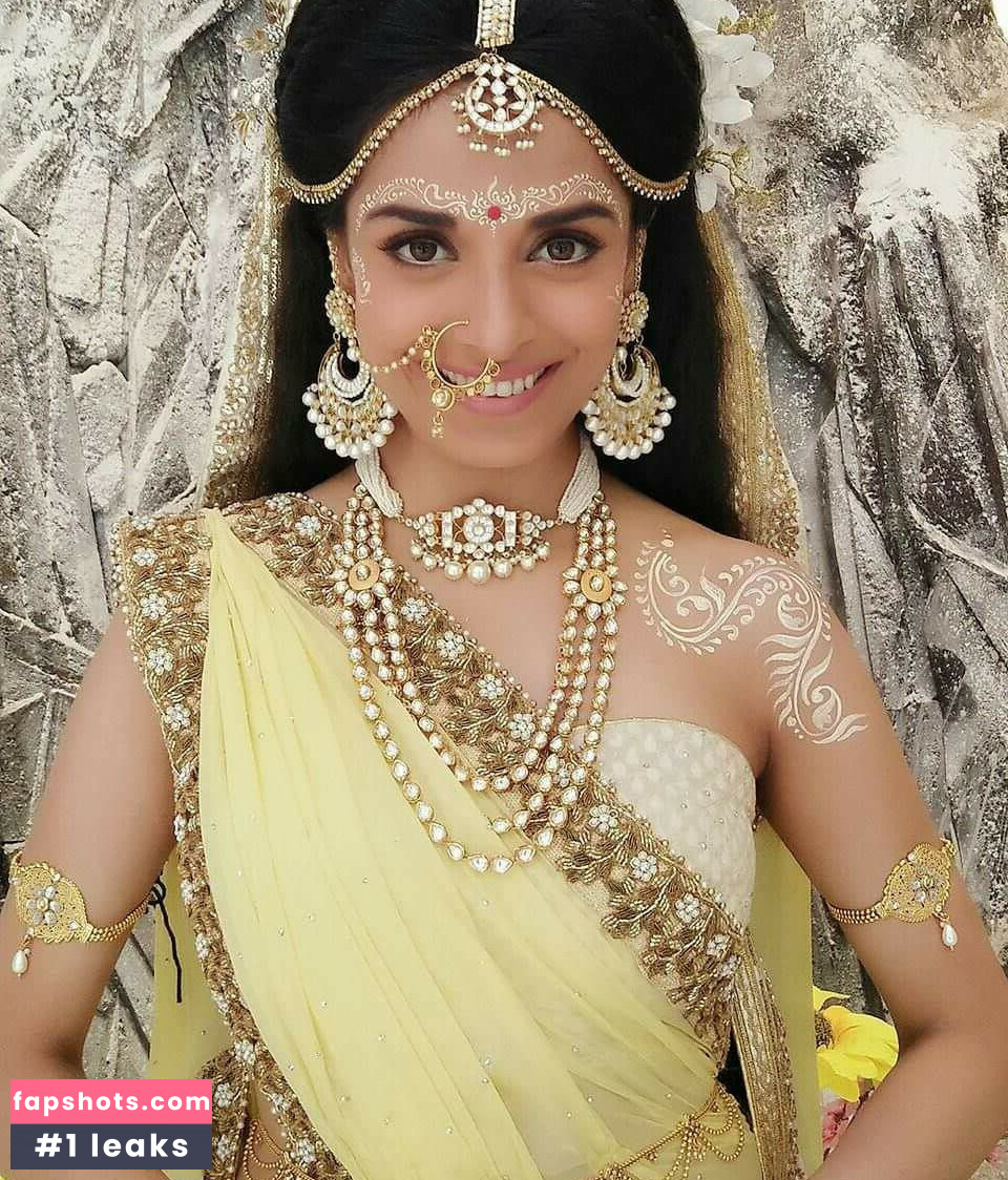 Pooja Sharma gallery photo #7