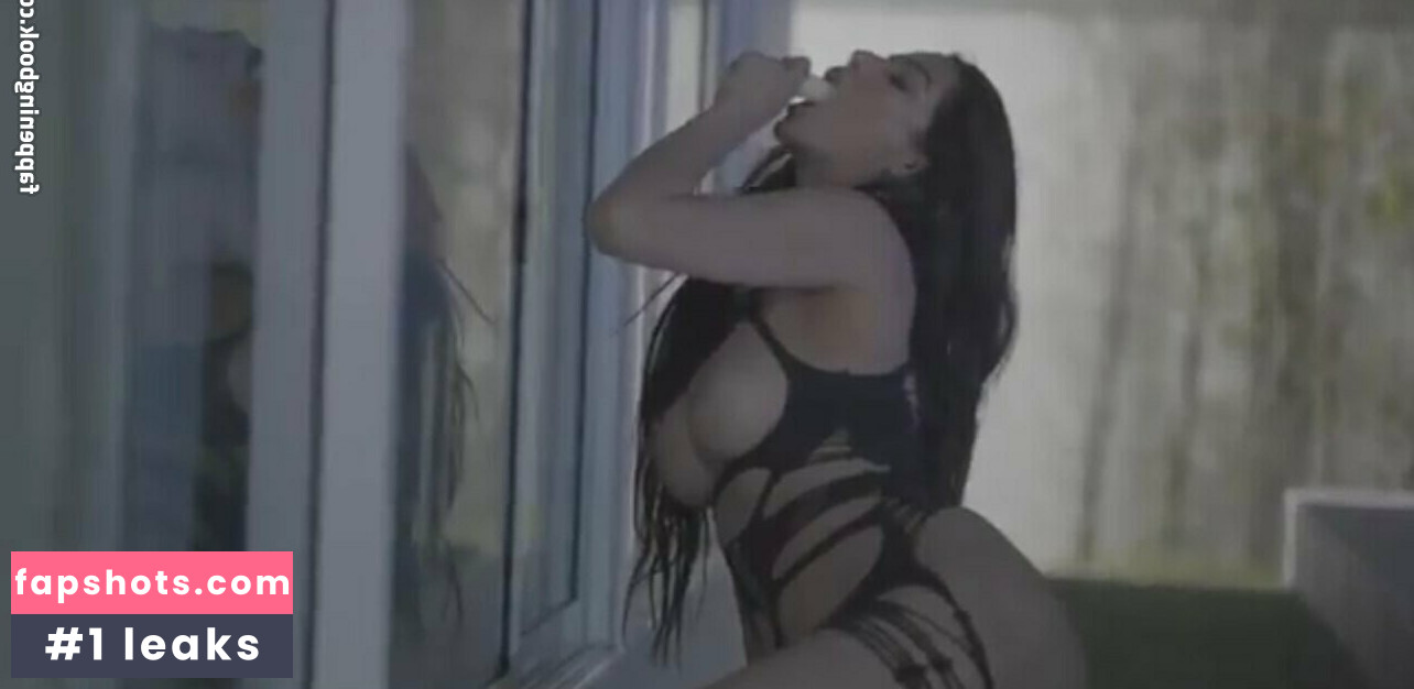 poonampandeytv gallery photo #19