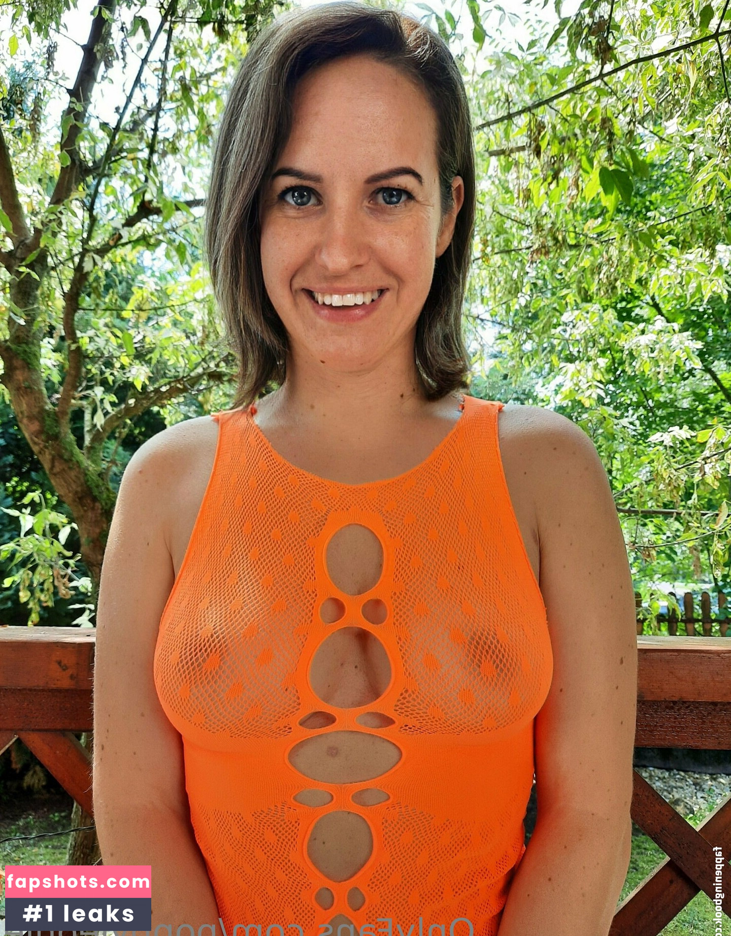 Poppy Leonie gallery photo #7