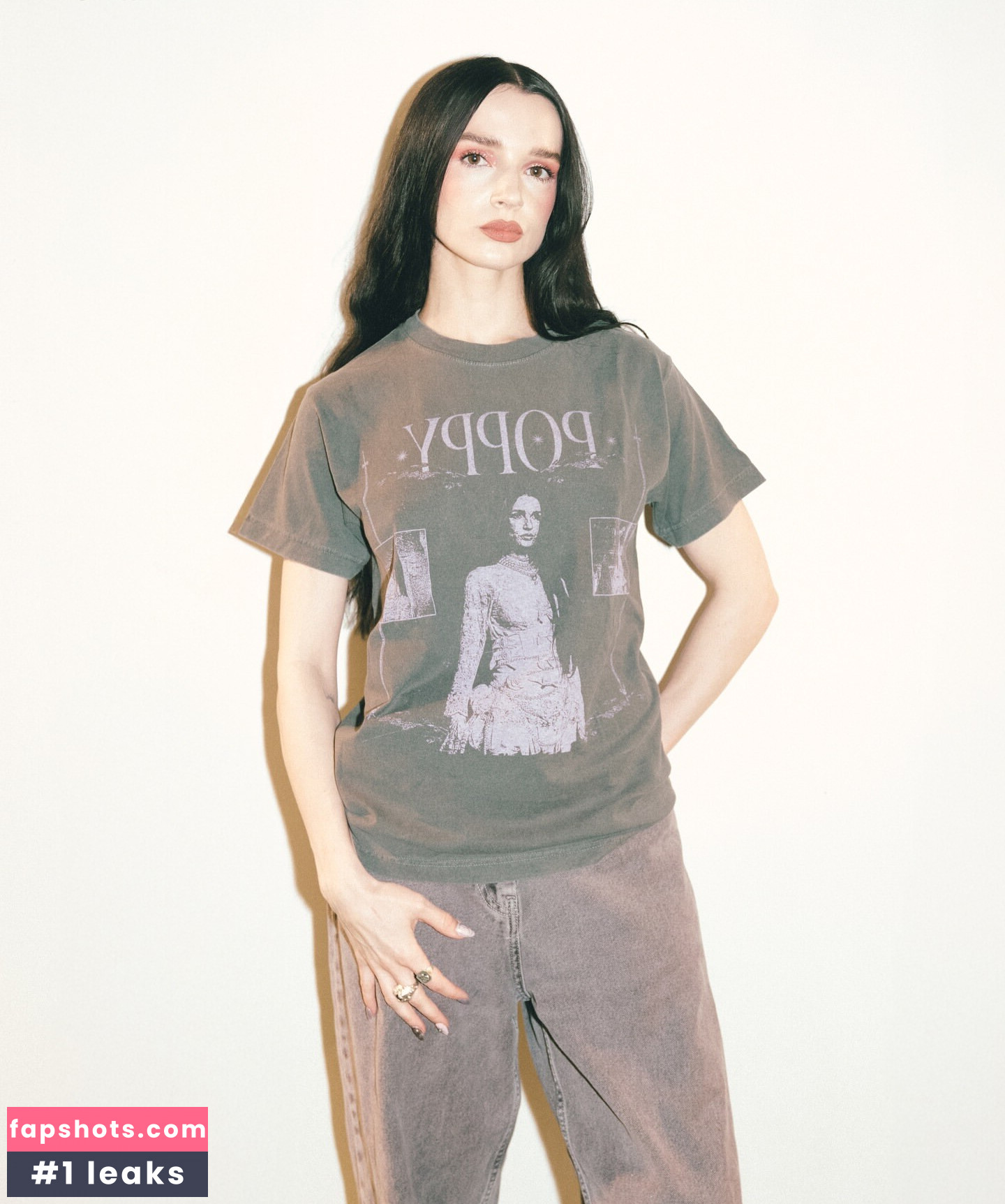 Poppy gallery photo #2