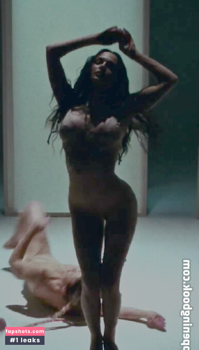 Poppy gallery photo #79