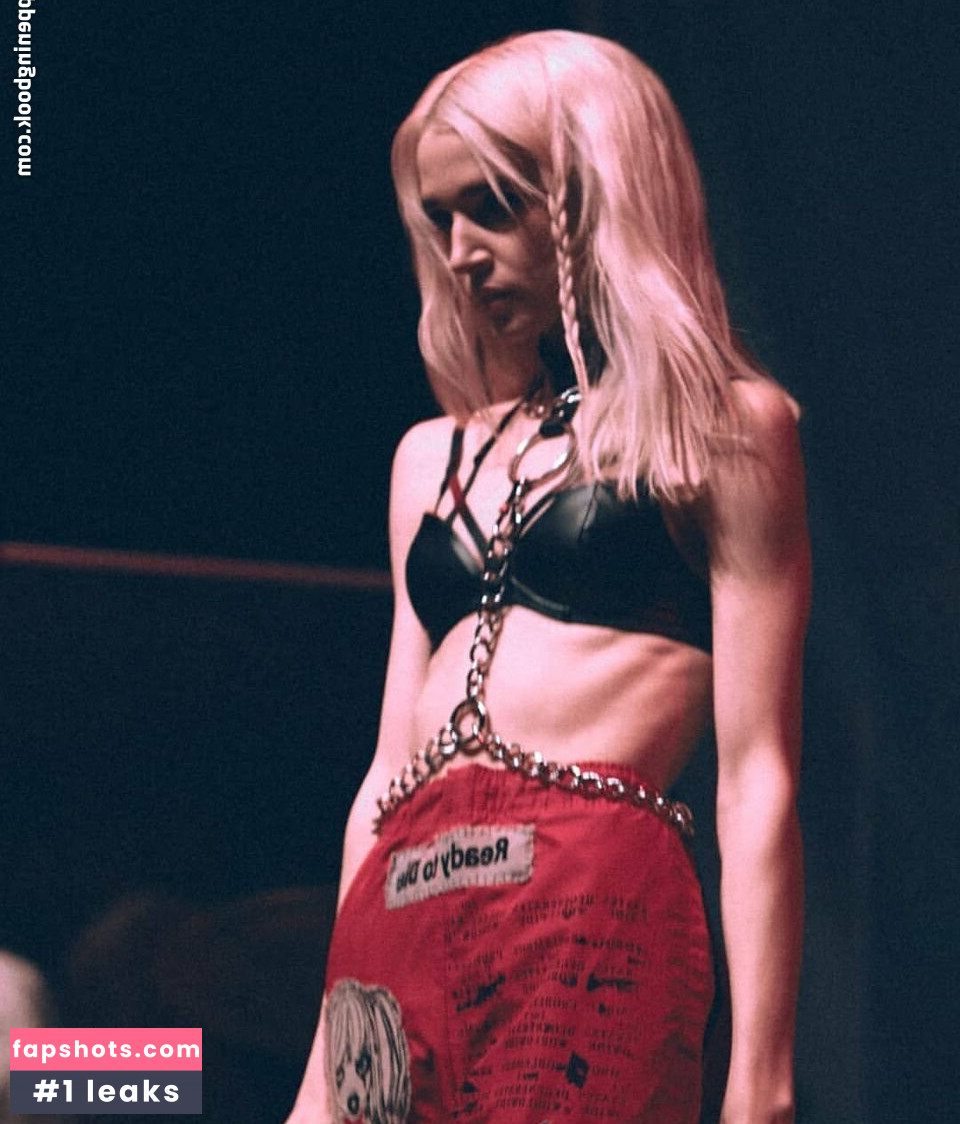 Poppy gallery photo #82