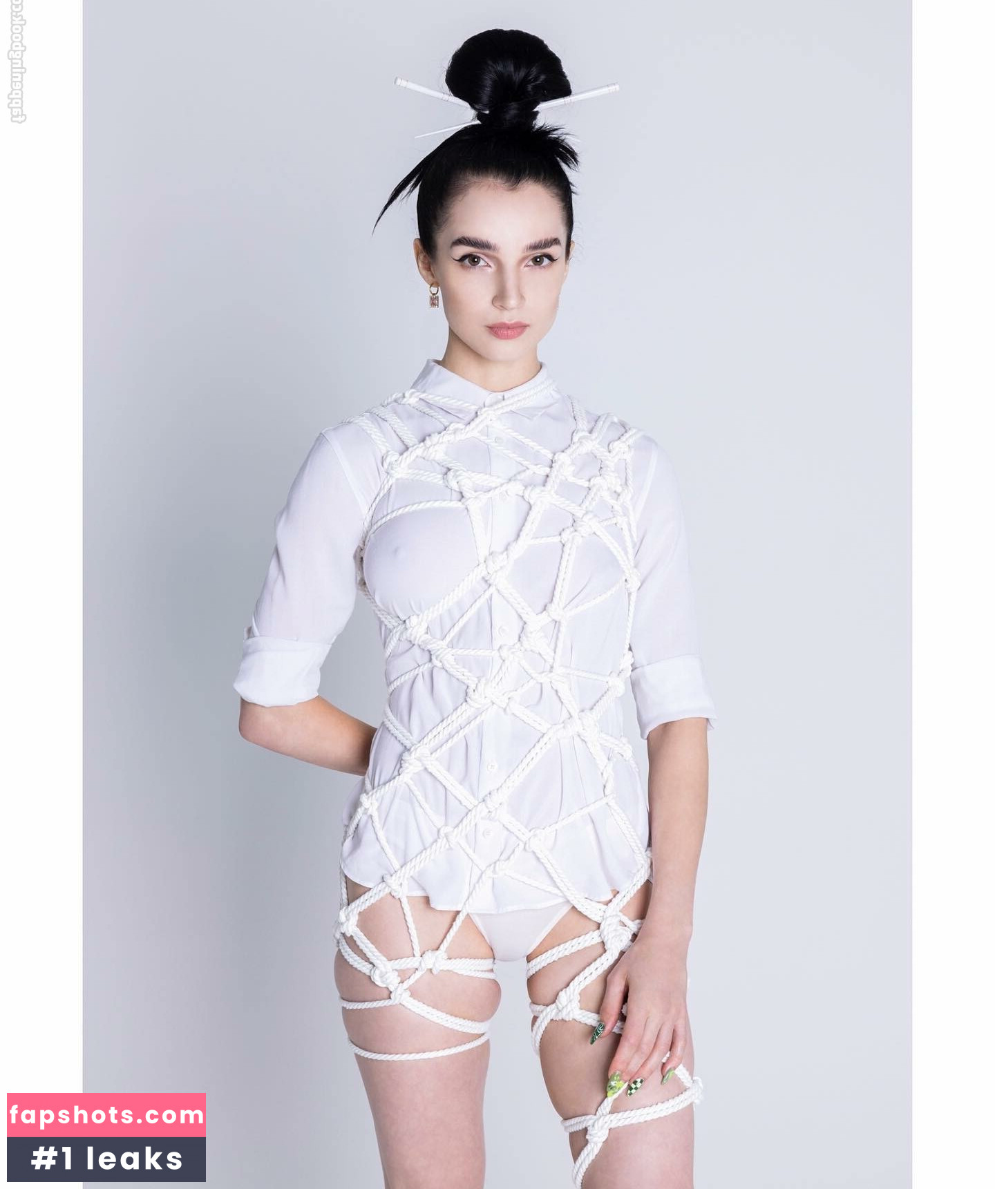 Poppy gallery photo #92