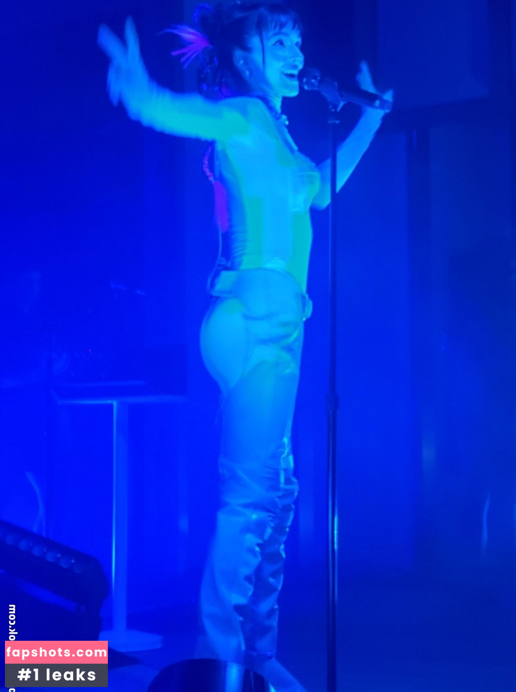 Poppy gallery photo #97