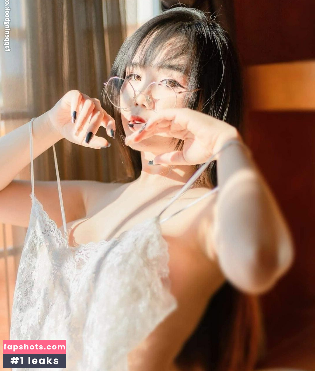 poppy.py.py Nahé úniky fotek pouze od fanoušků #18 - Fapshots