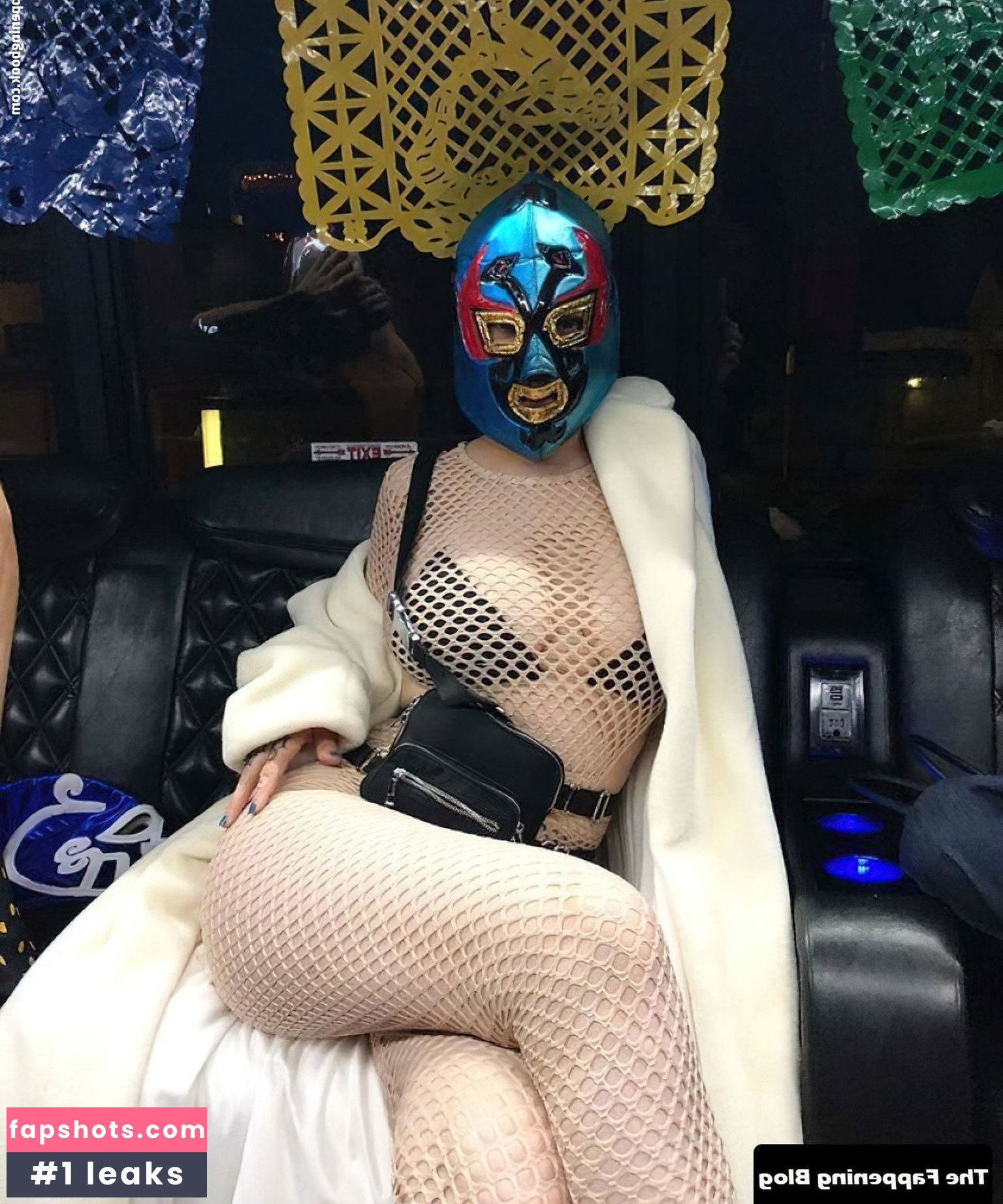 Porcelain Black gallery photo #19