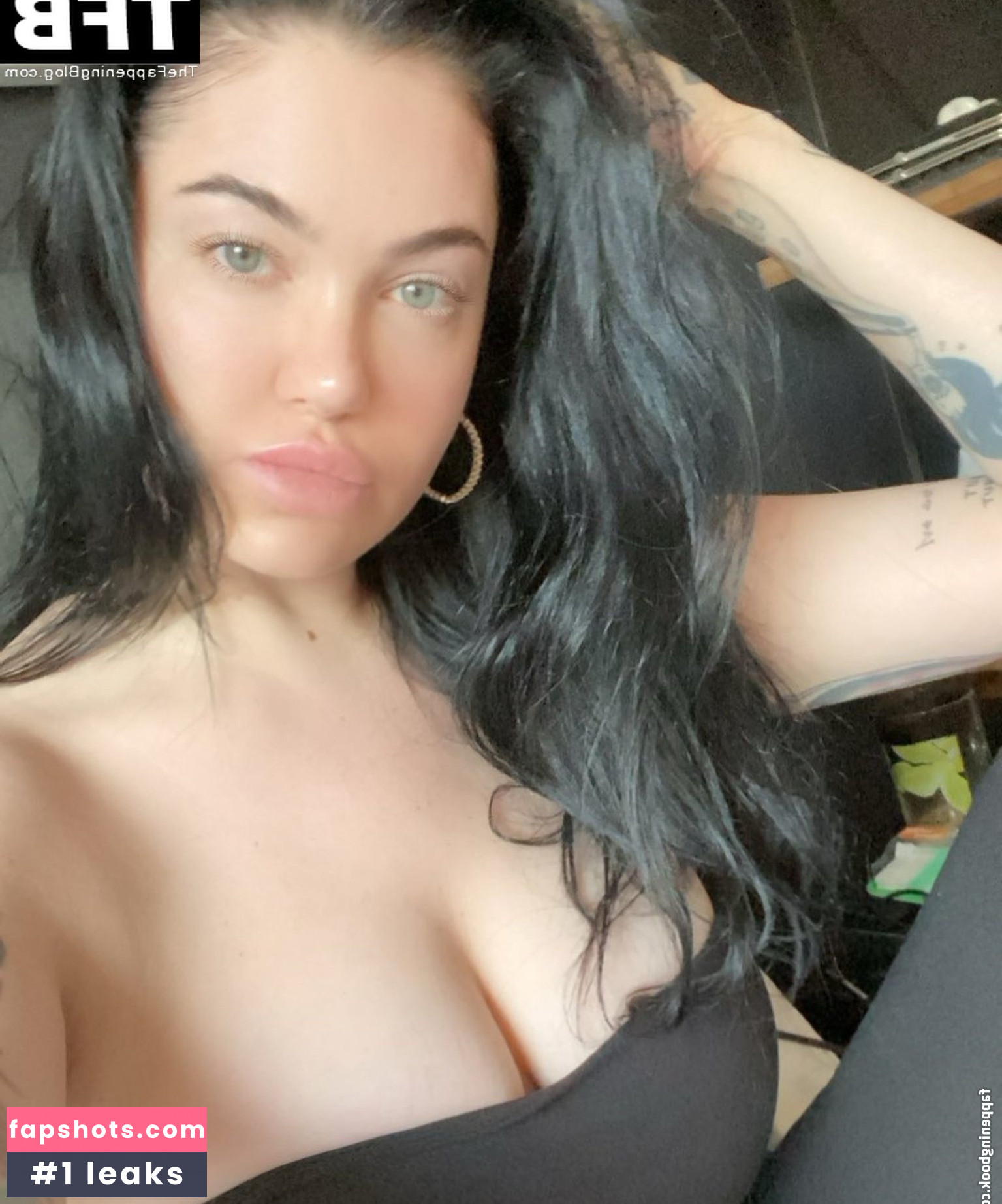 Porcelain Black gallery photo #27