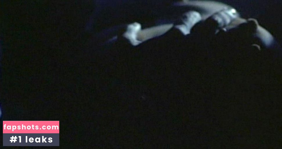 Portia Cue gallery photo #2