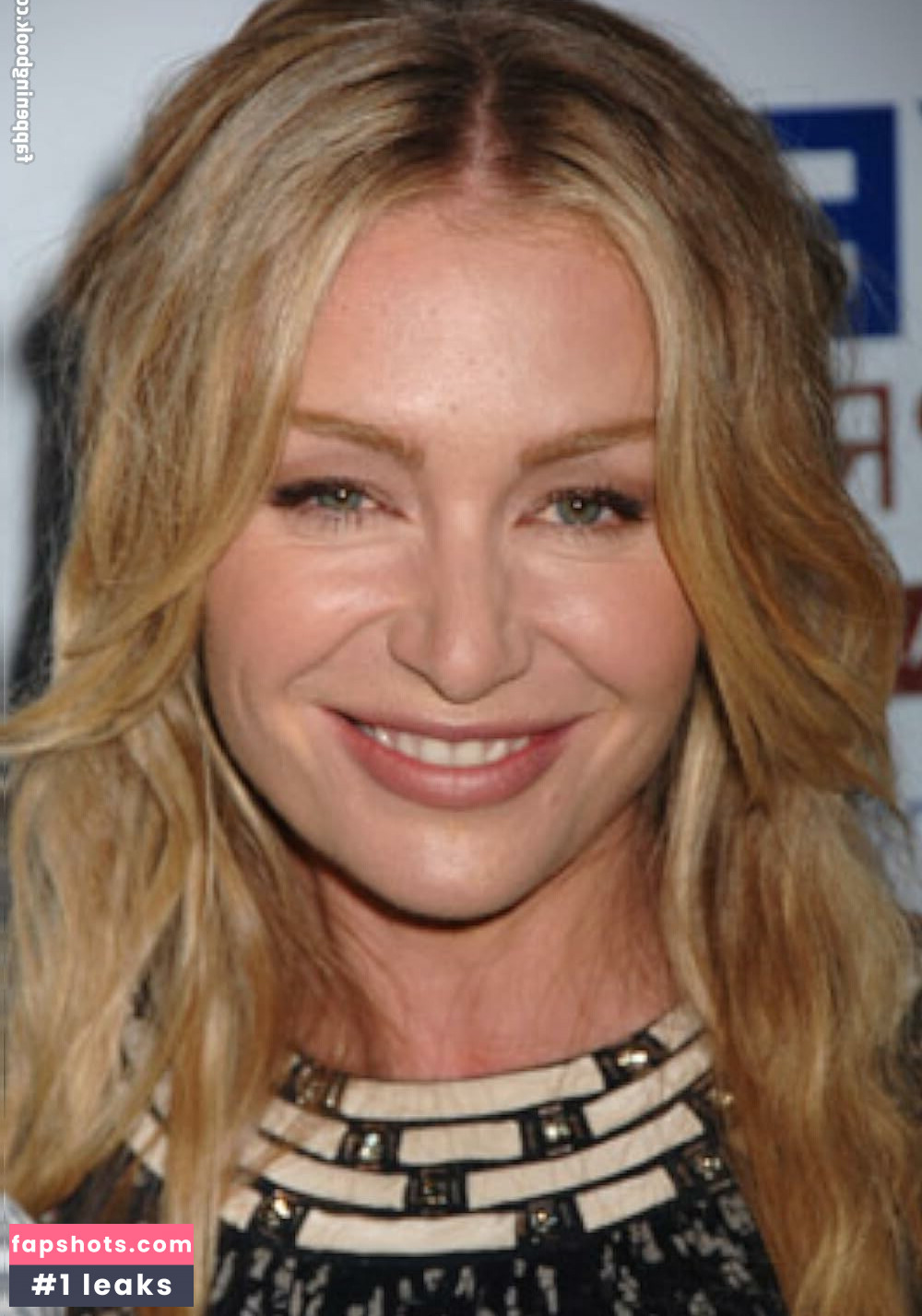 Portia de Rossi gallery photo #2