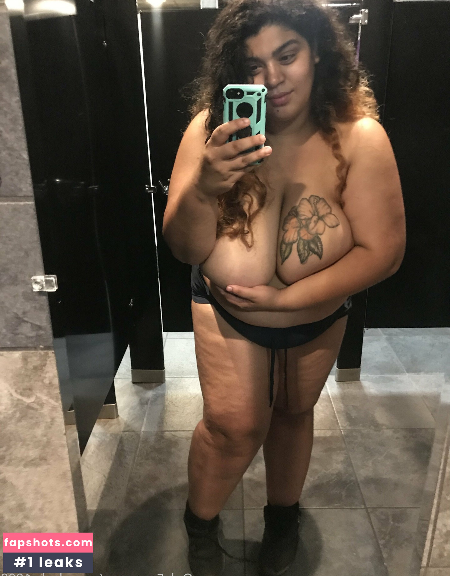 poundcake1908 gallery photo #3