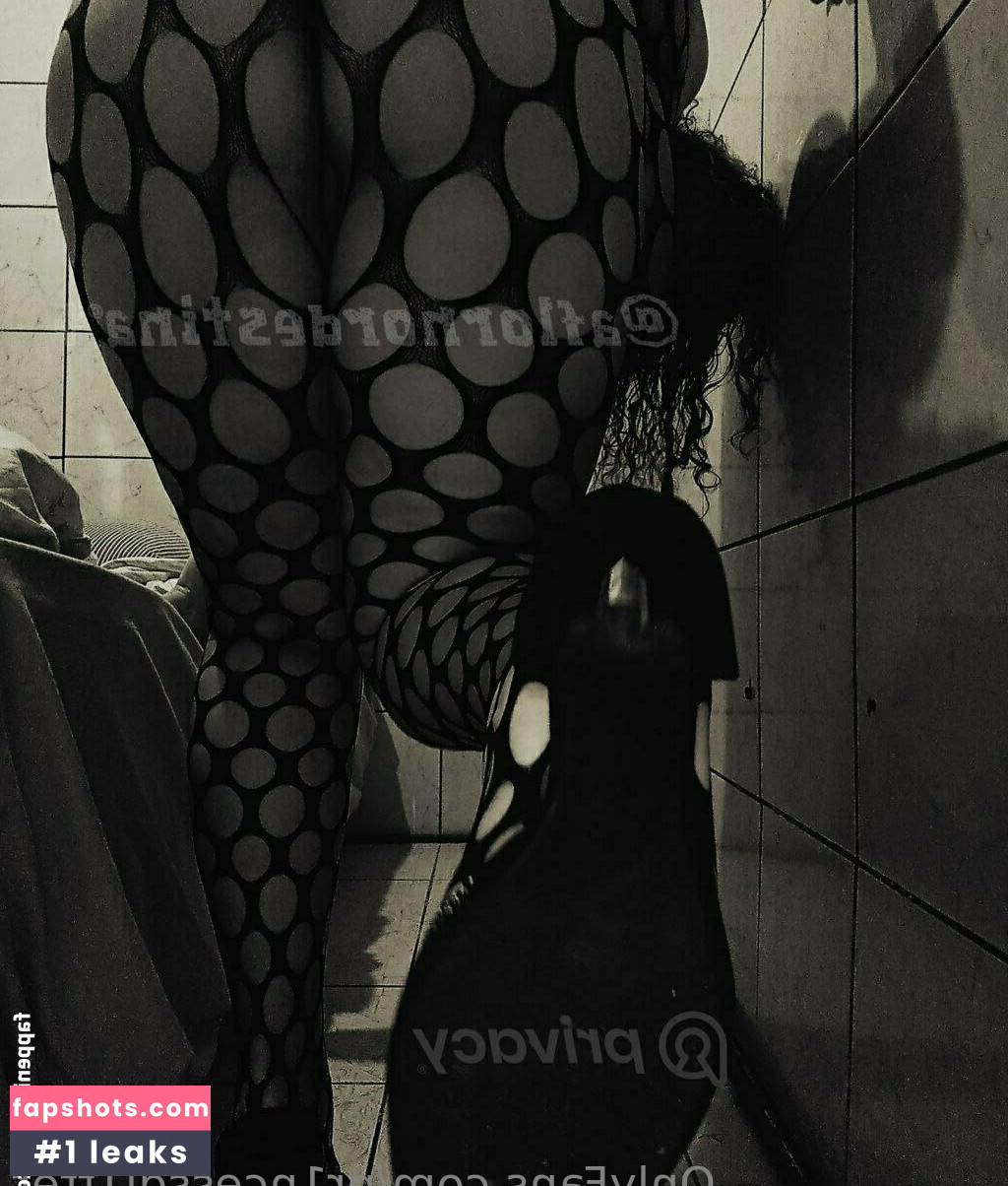 pr1ncessgl1tterfree gallery photo #3