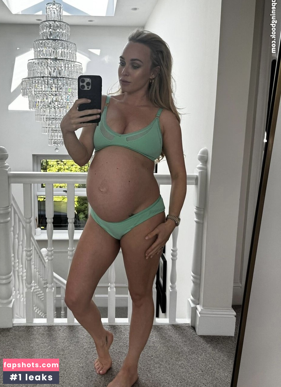 Pregnant Celebs gallery photo #20