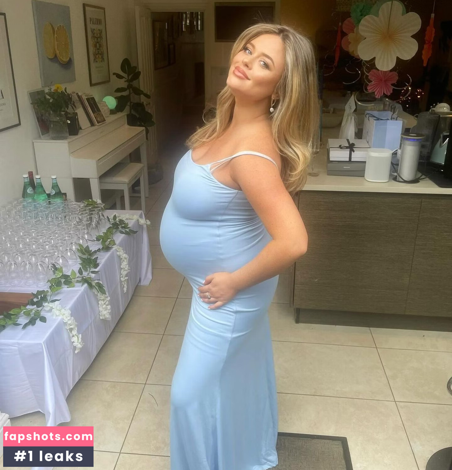 Pregnant Celebs gallery photo #34