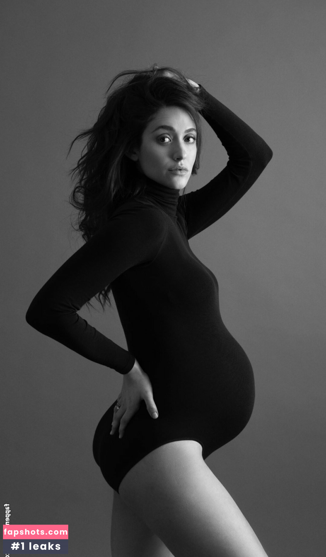 Pregnant Celebs gallery photo #45