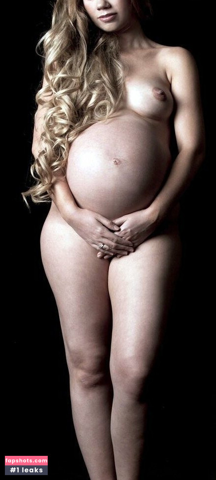 Pregnant Women gallery photo #9