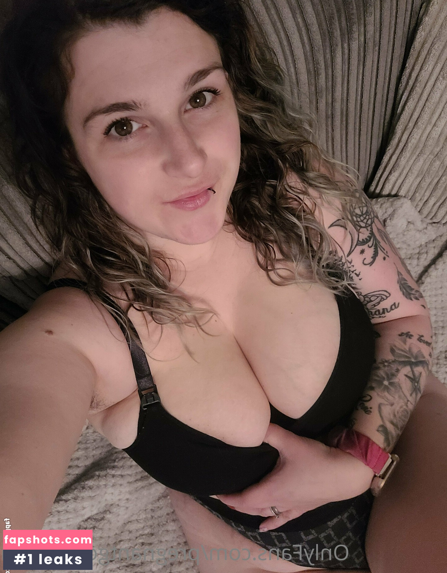 pregnantgothmama gallery photo #45