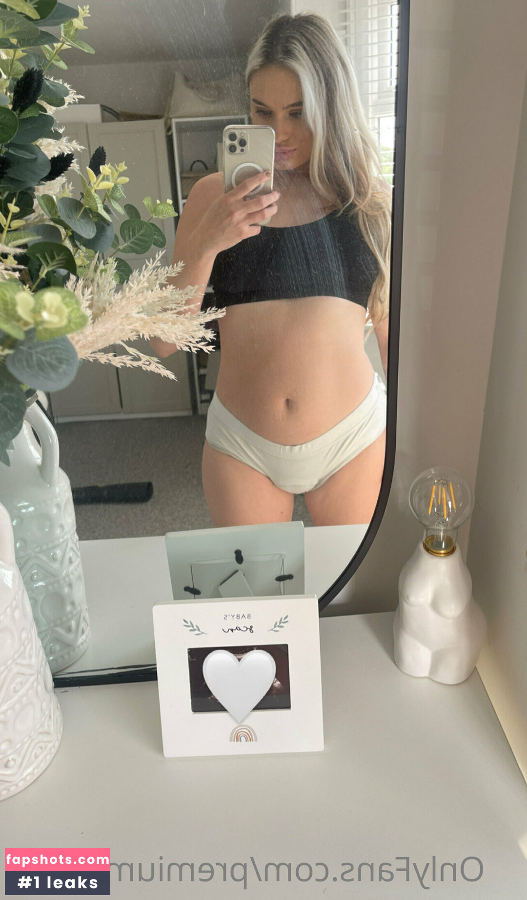 premiumlauren nude babe gallery