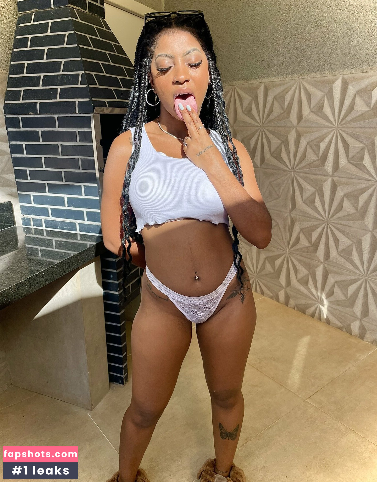 Preta Naja gallery photo #22