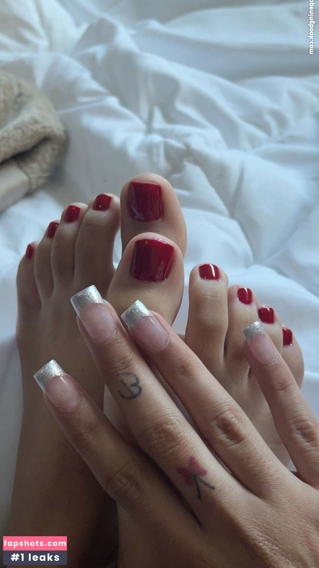 Pretty Feet gallery photo #5