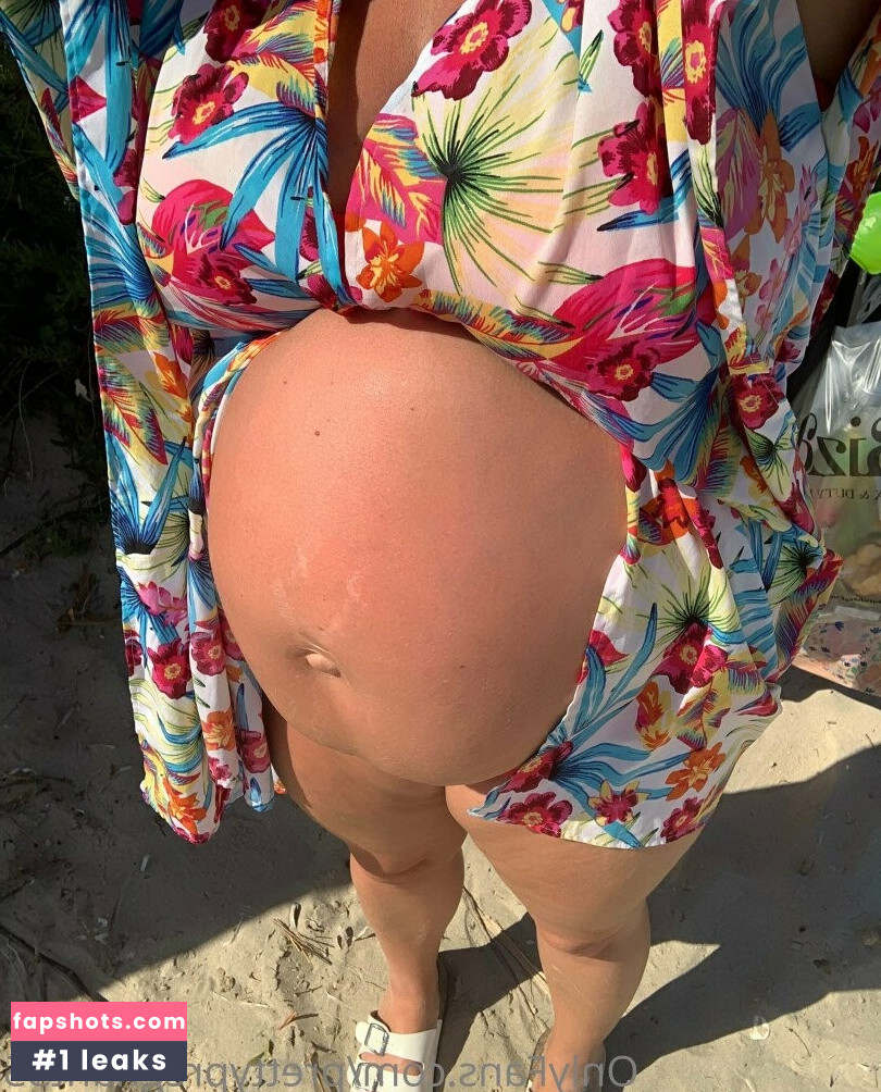 Pretty Pregnant Nude Leaks OnlyFans Photos #3 - Fapshots