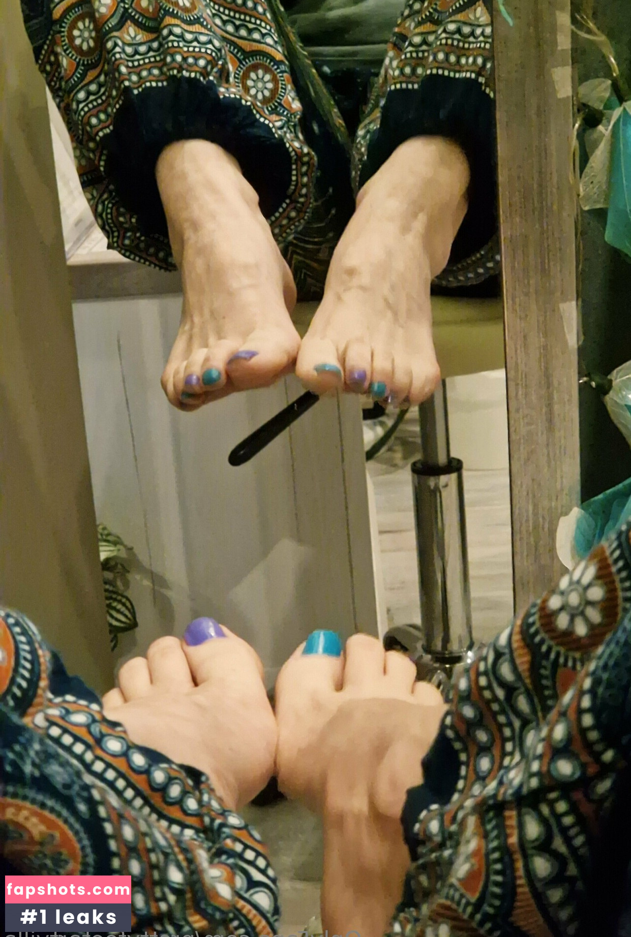 prettyfeetartvilla gallery photo #28