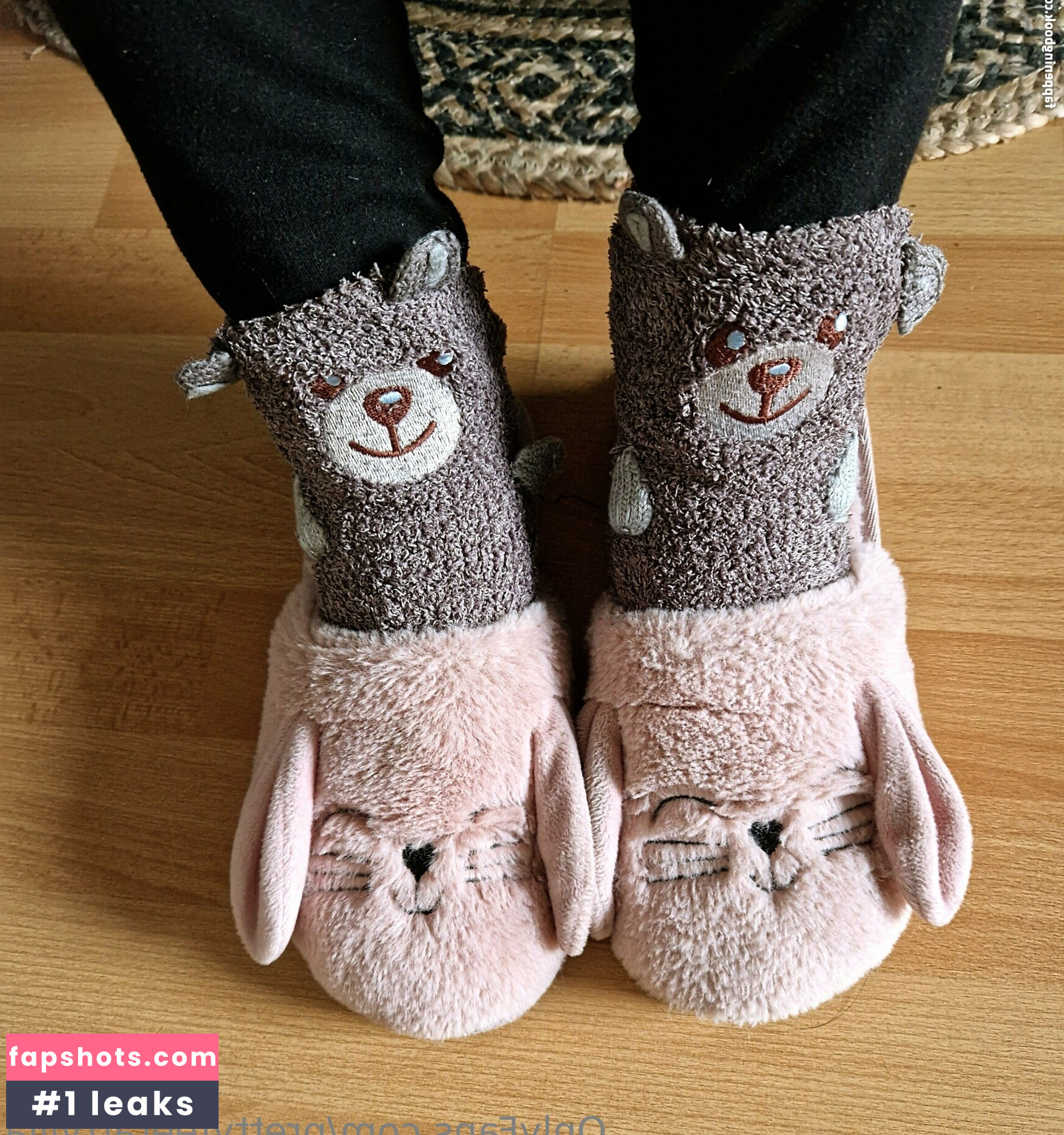 prettyfeetartvilla gallery photo #7