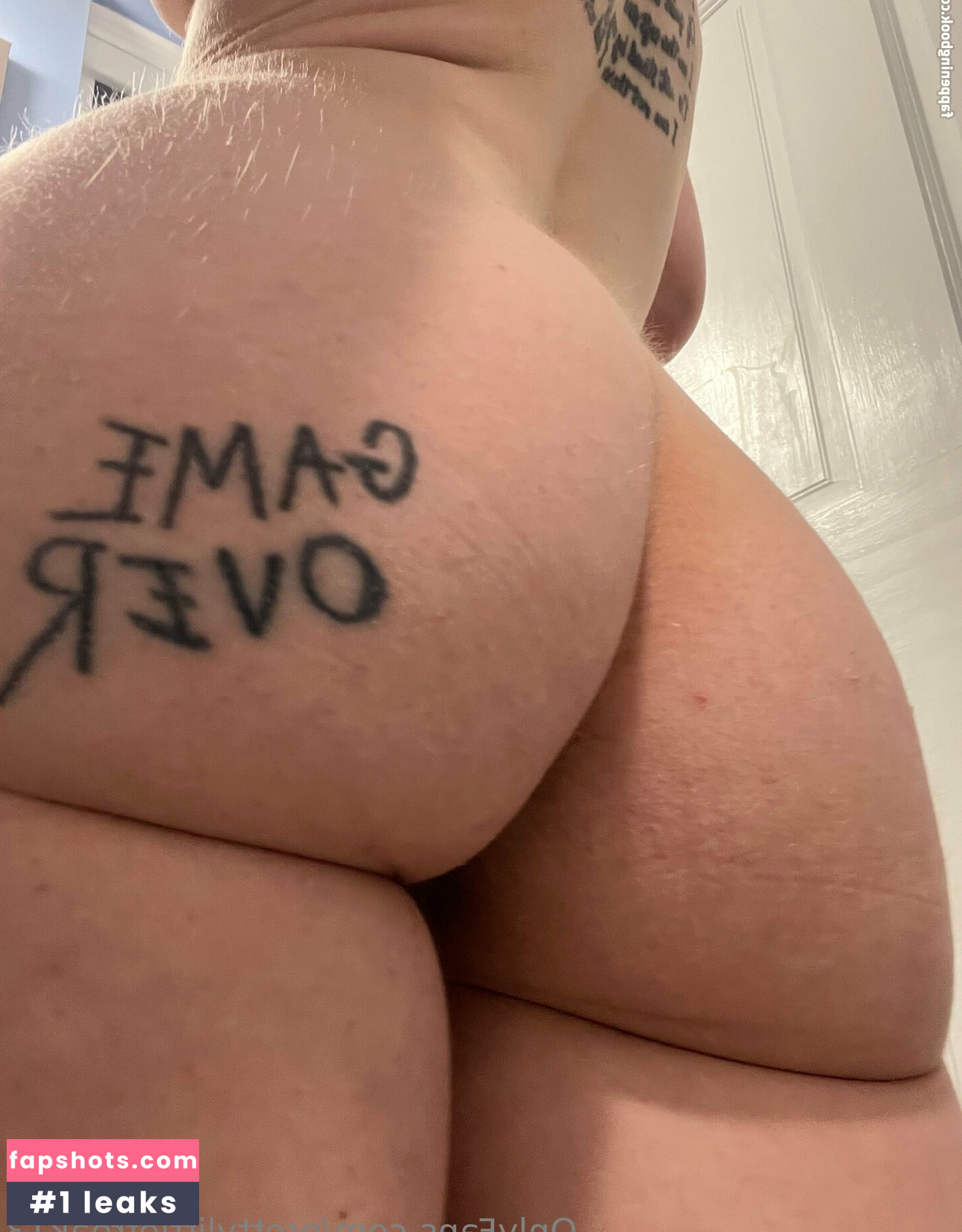 prettylittlefreak13 nude babe gallery