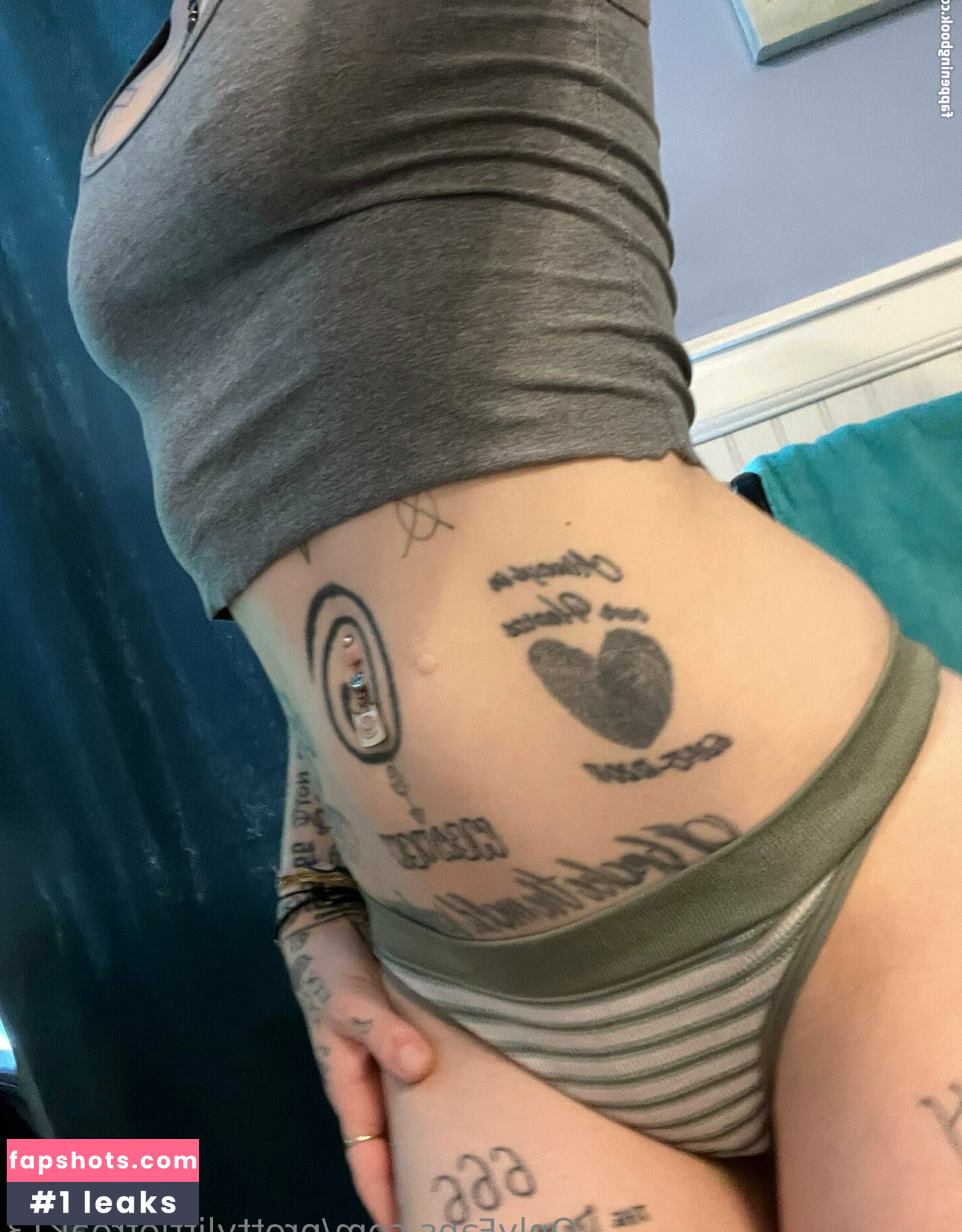 prettylittlefreak13 gallery photo #60