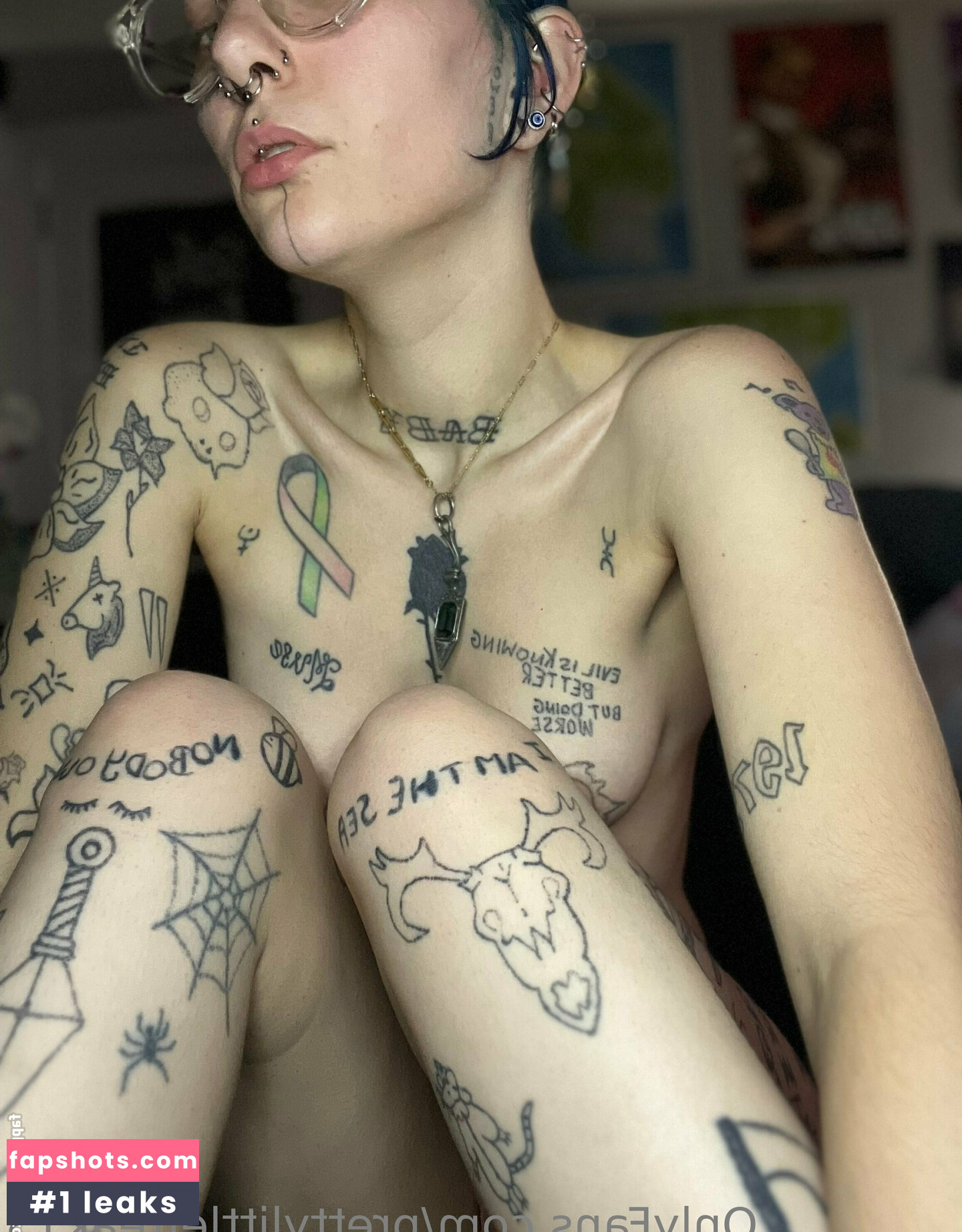 prettylittlefreak13 gallery photo #69