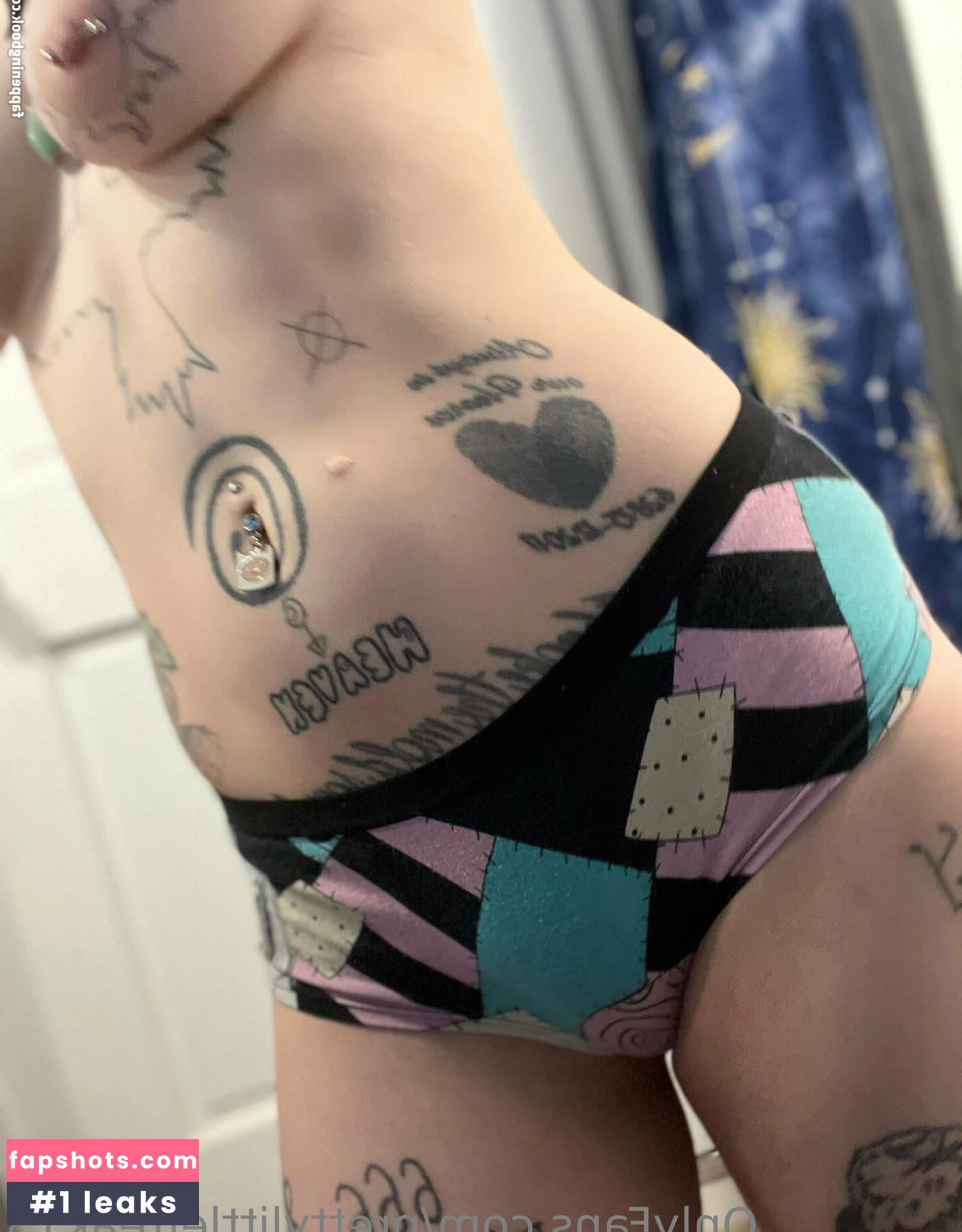 prettylittlefreak13 gallery photo #71