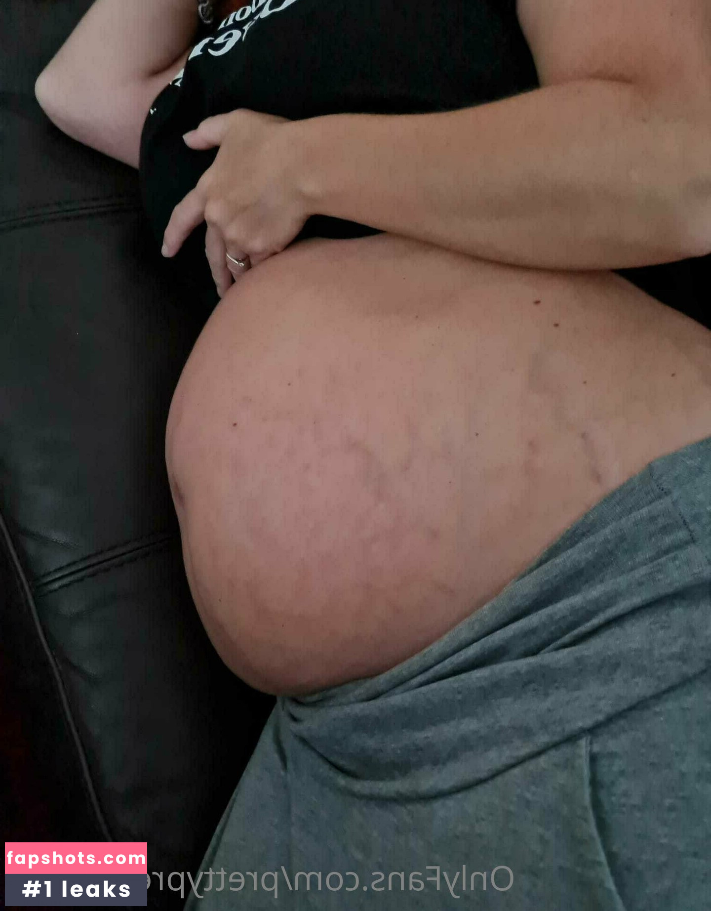 prettypregnant35 gallery photo #11