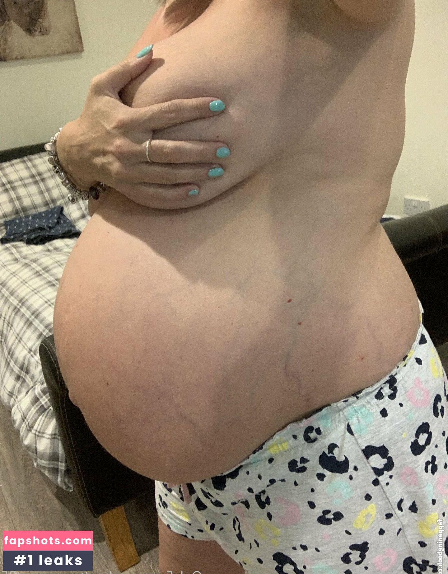 prettypregnant35 gallery photo #12