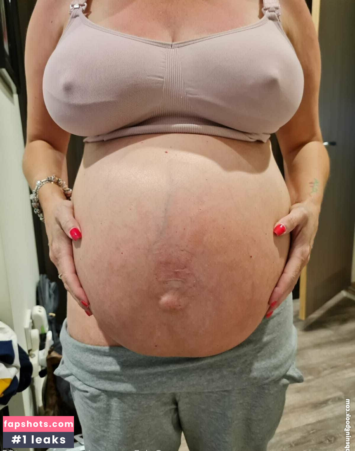 prettypregnant35 gallery photo #13